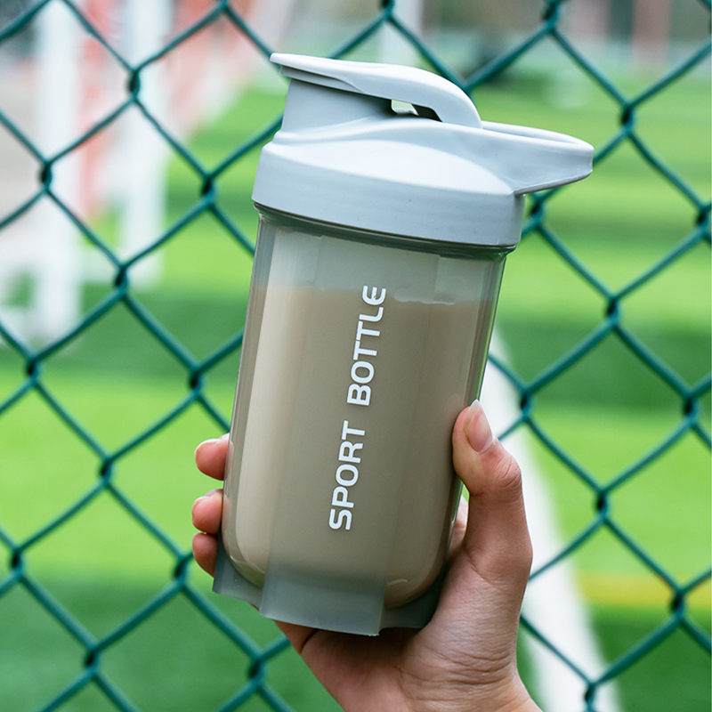 Przenośna butelka z shakerym d – Protein Shaker Bottle recenzja i cena