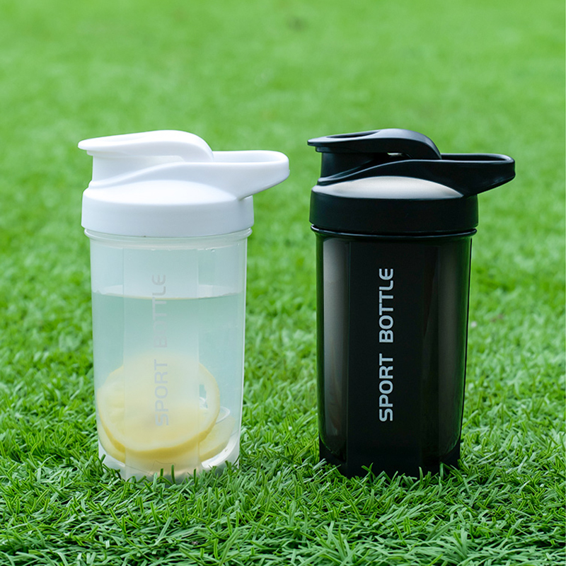 Przenośna butelka z shakerym d – Protein Shaker Bottle recenzja i cena
